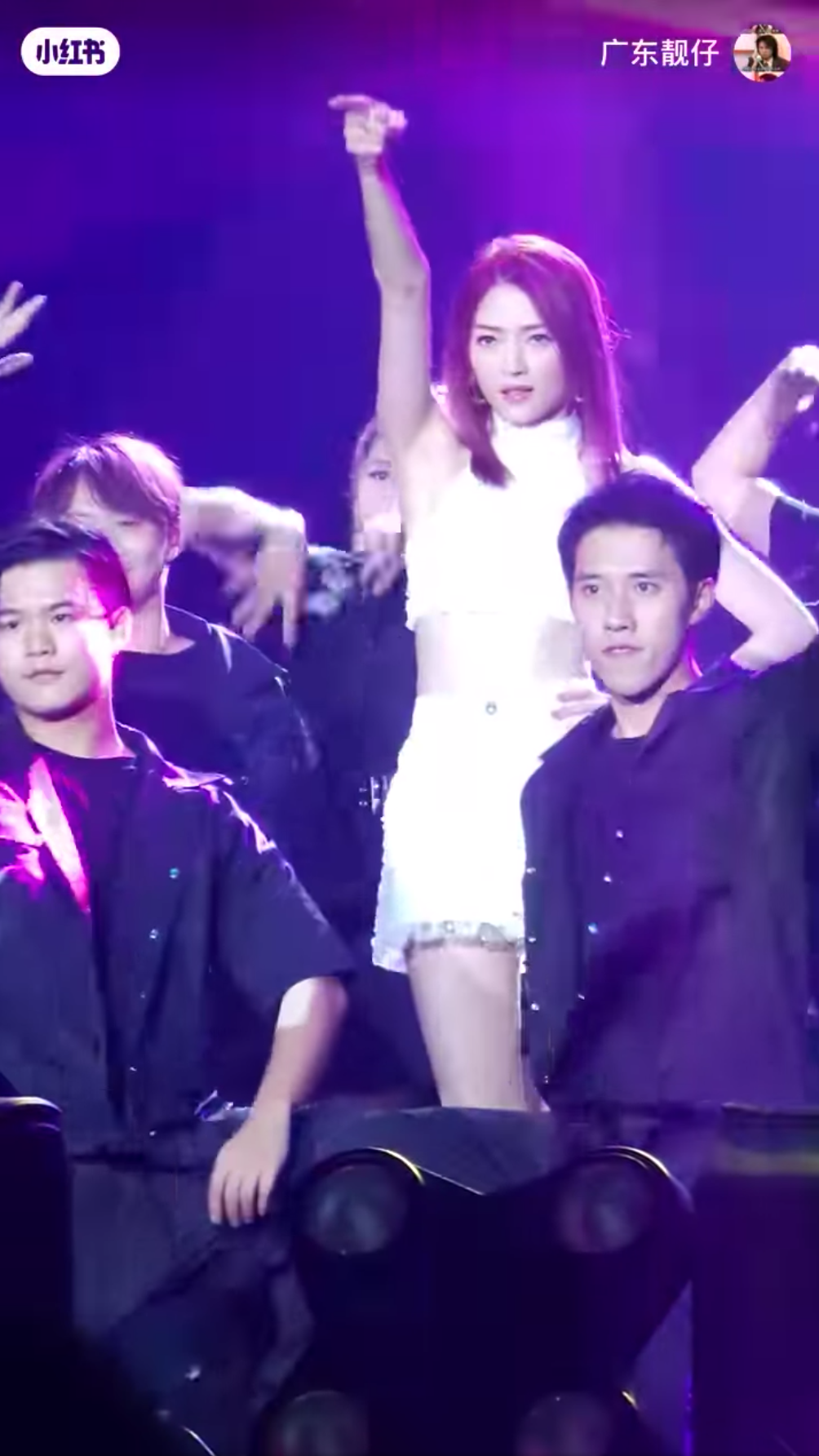 連詩雅演唱會廣州站,大跳BLACKPINK成員Jisoo首支Solo歌曲《FLOWER》開花舞(小紅書圖片)