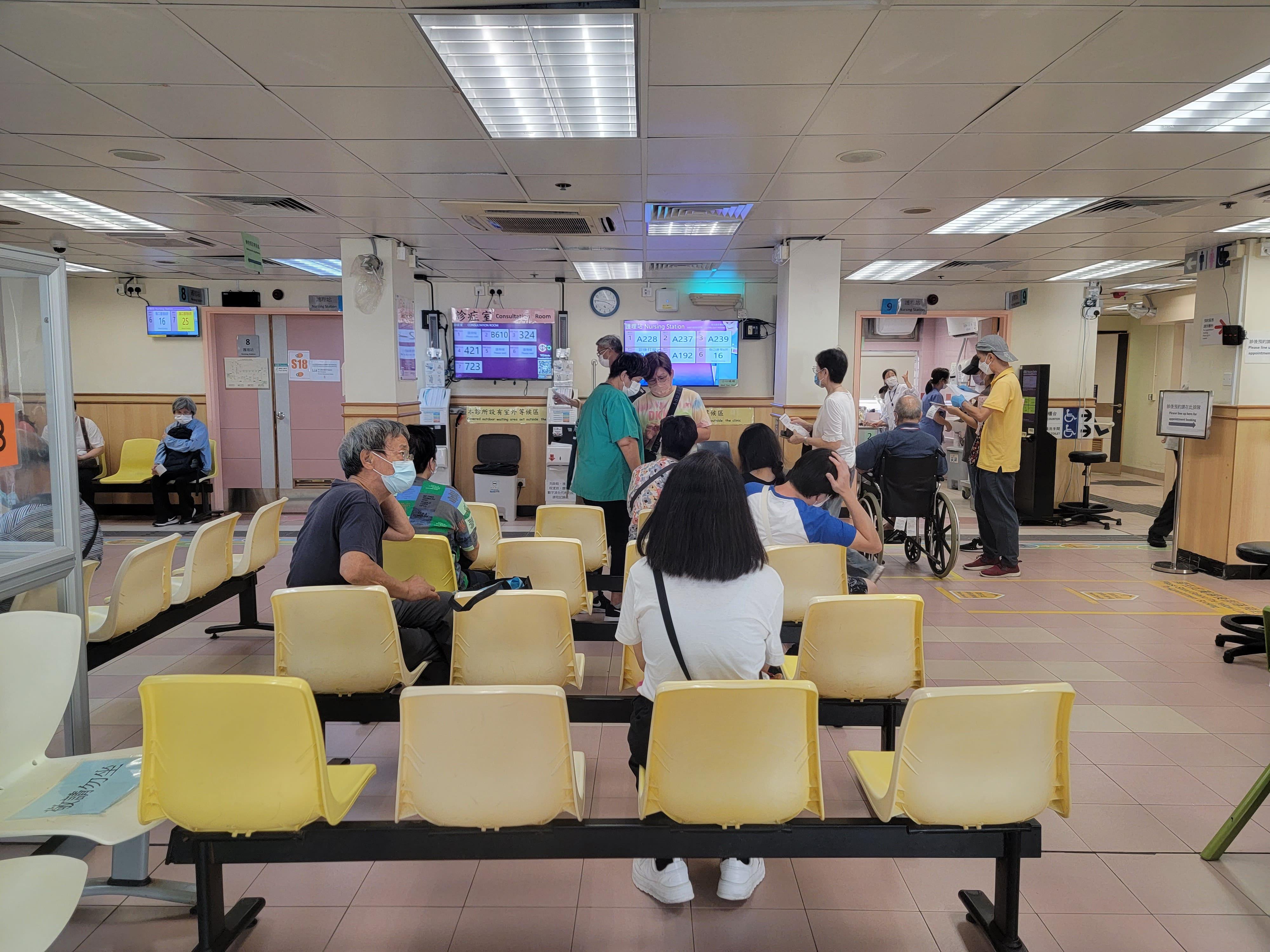 流感疫苗|醫管局明起分階段為合資格人士接種(鍾式明攝)