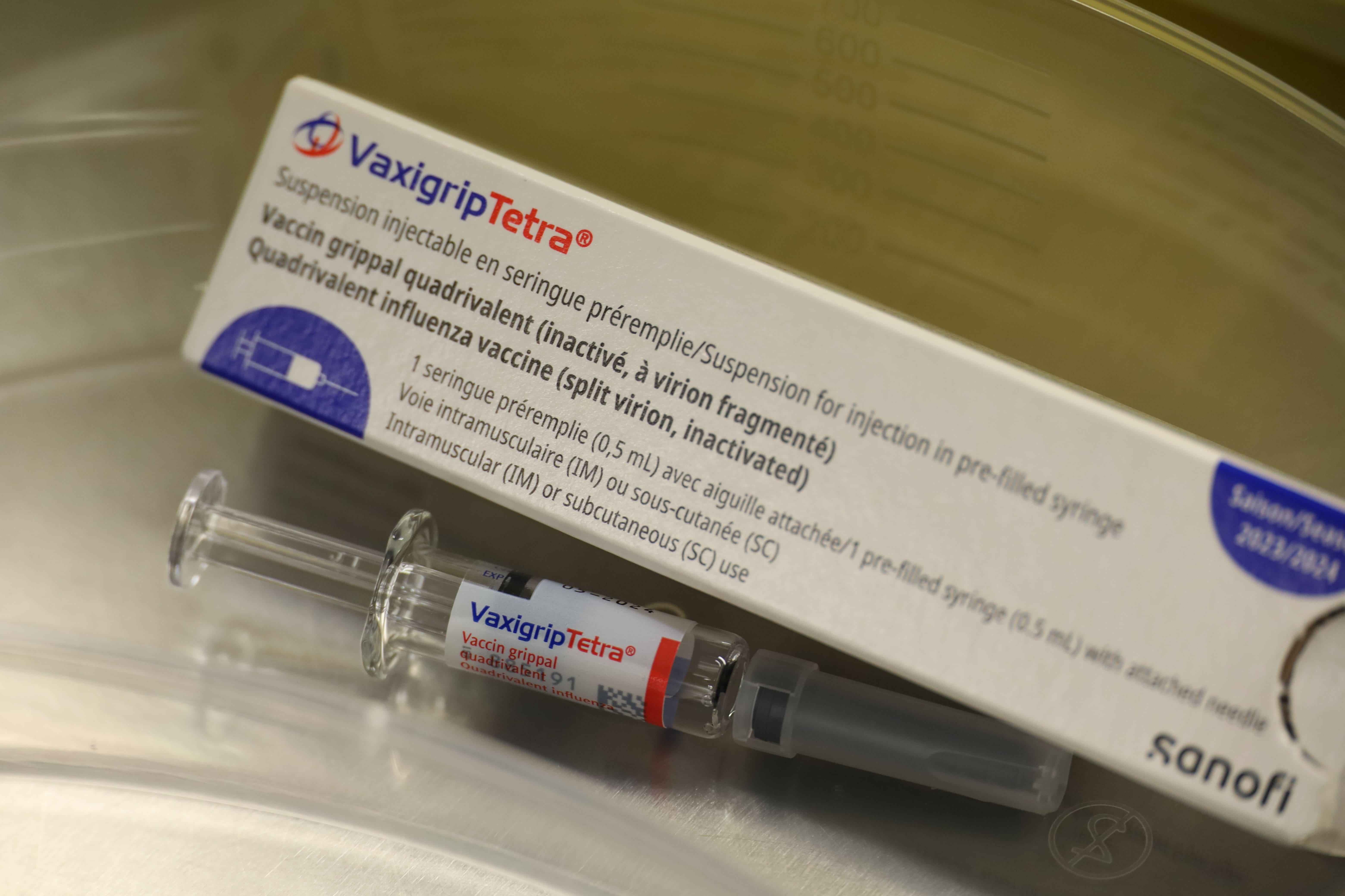 流感疫苗|醫管局明起分階段為合資格人士接種(鍾式明攝)