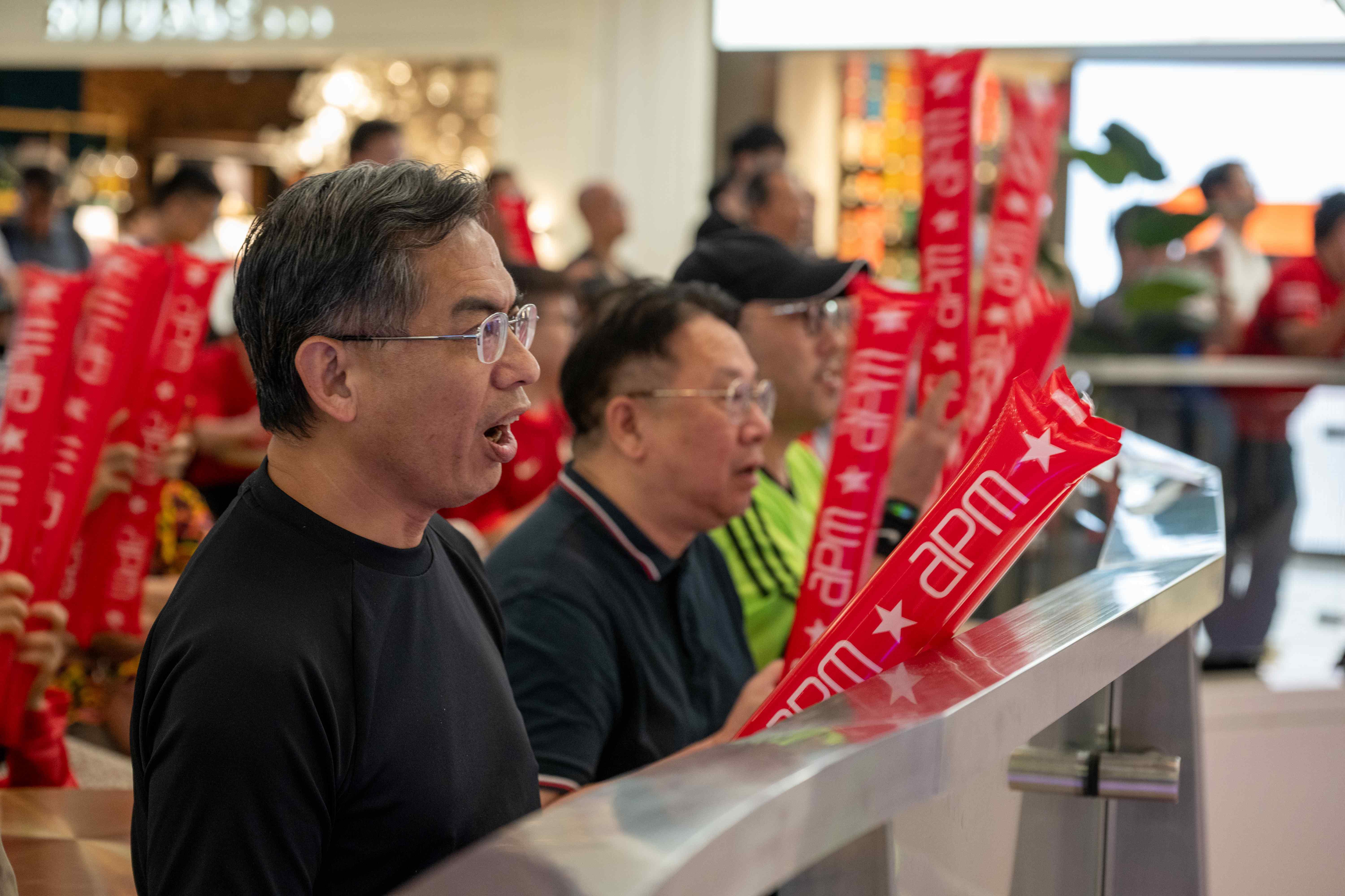 觀塘 亞運男子足球四強比賽香港以零比四不敵日本將角逐銅牌