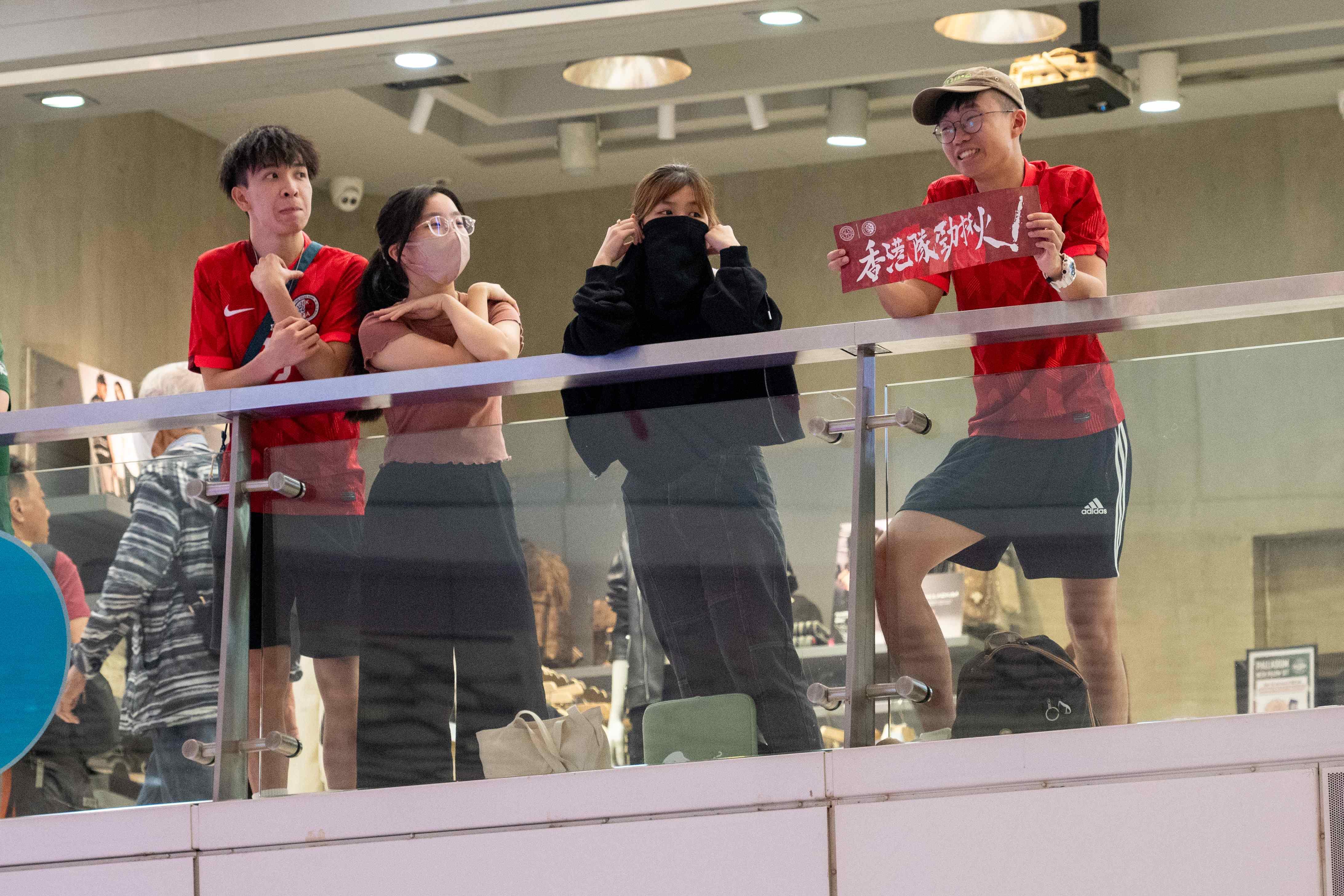 觀塘 亞運男子足球四強比賽香港以零比四不敵日本將角逐銅牌