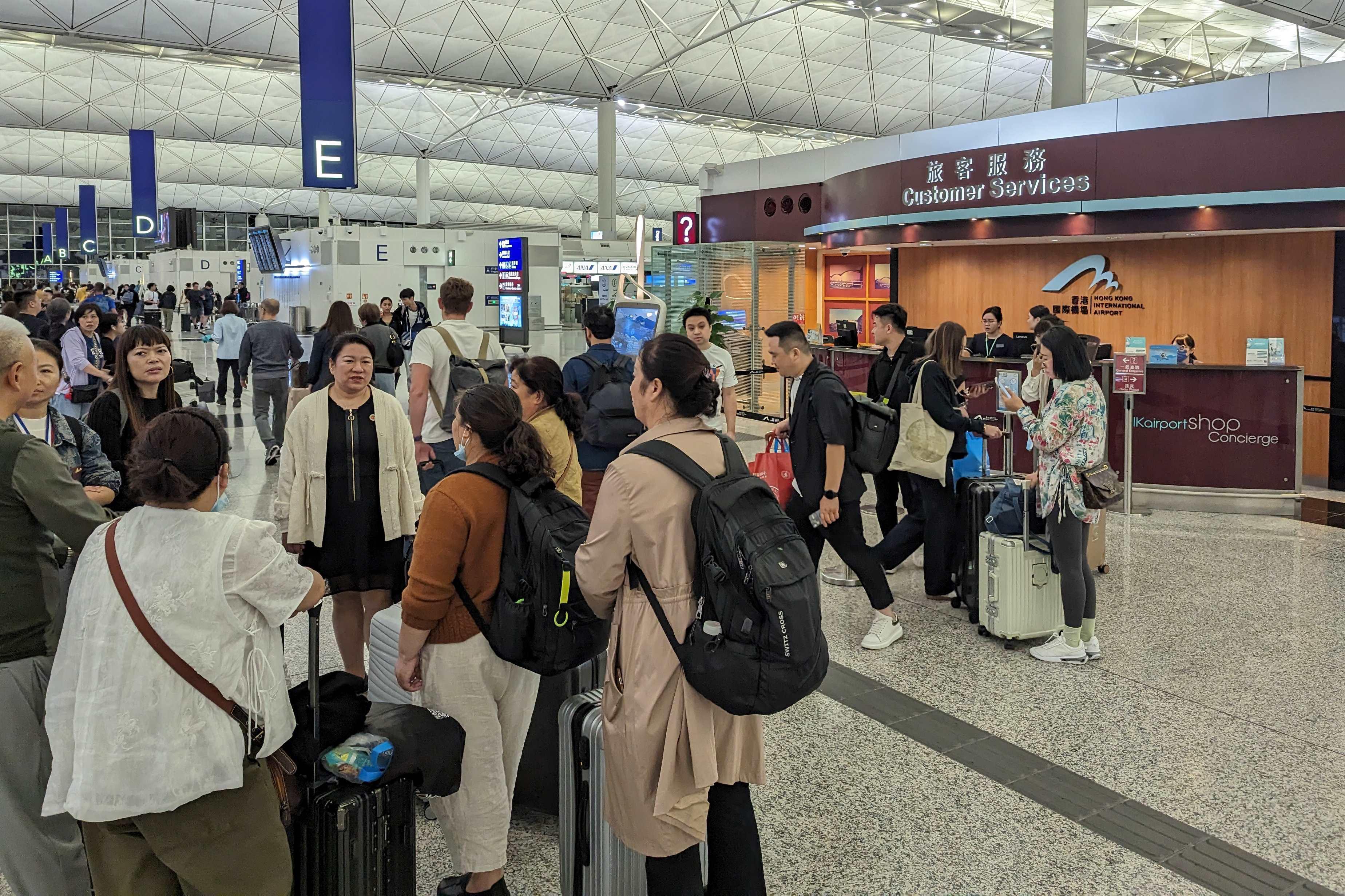 機場 颱風小犬令航班延誤取消 颱風 小犬