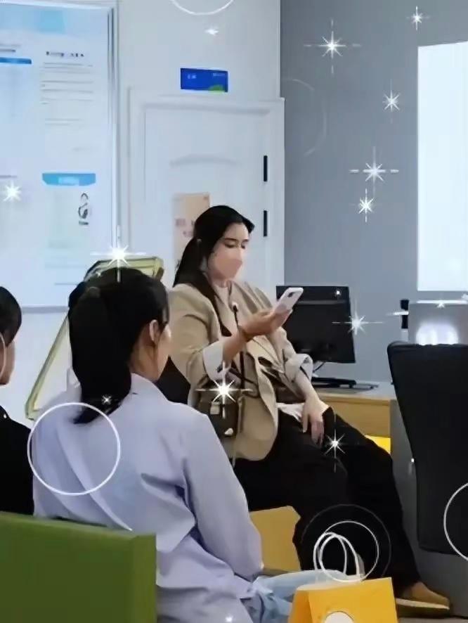 王祖賢早前被網民發現現身南京、廈門、湖州及泉州等地方(微博)