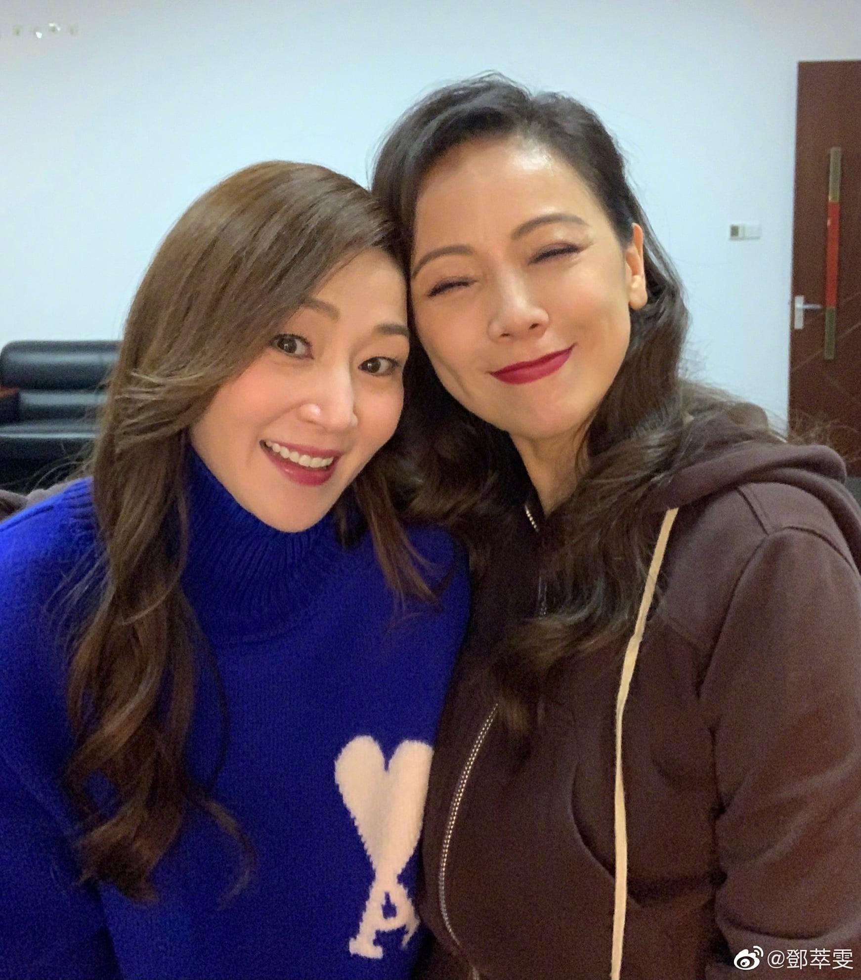 萬綺雯去年與鄧萃雯合照。(鄧萃雯微博)