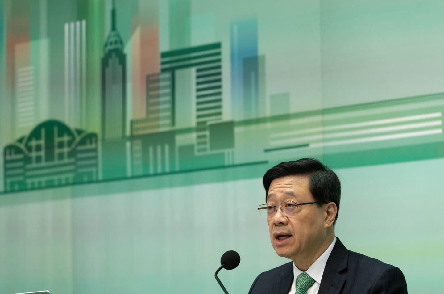 施政報告2023|李家超下午出席記者會,為《施政報告》內容「解畫」。(蘇文傑攝)