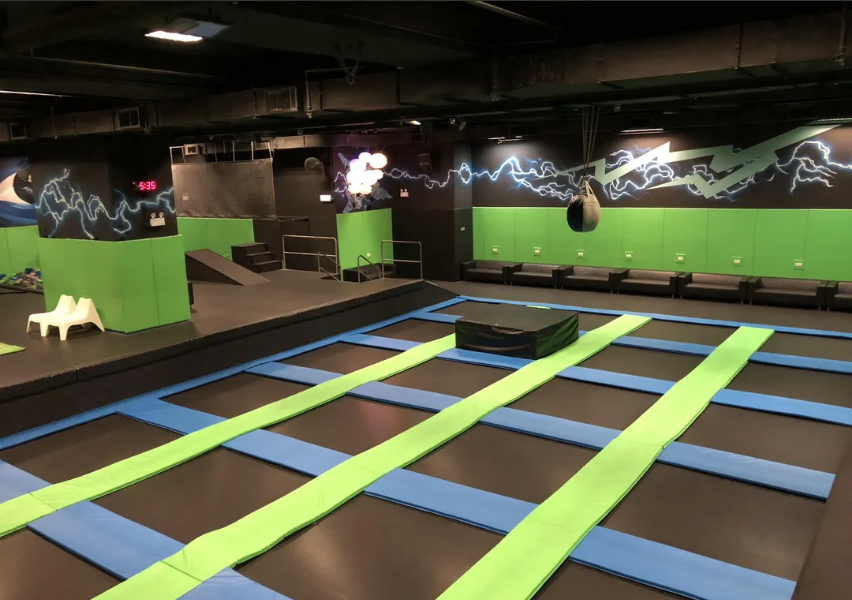 港島最大型室內彈床樂園 Ryze Hong Kong