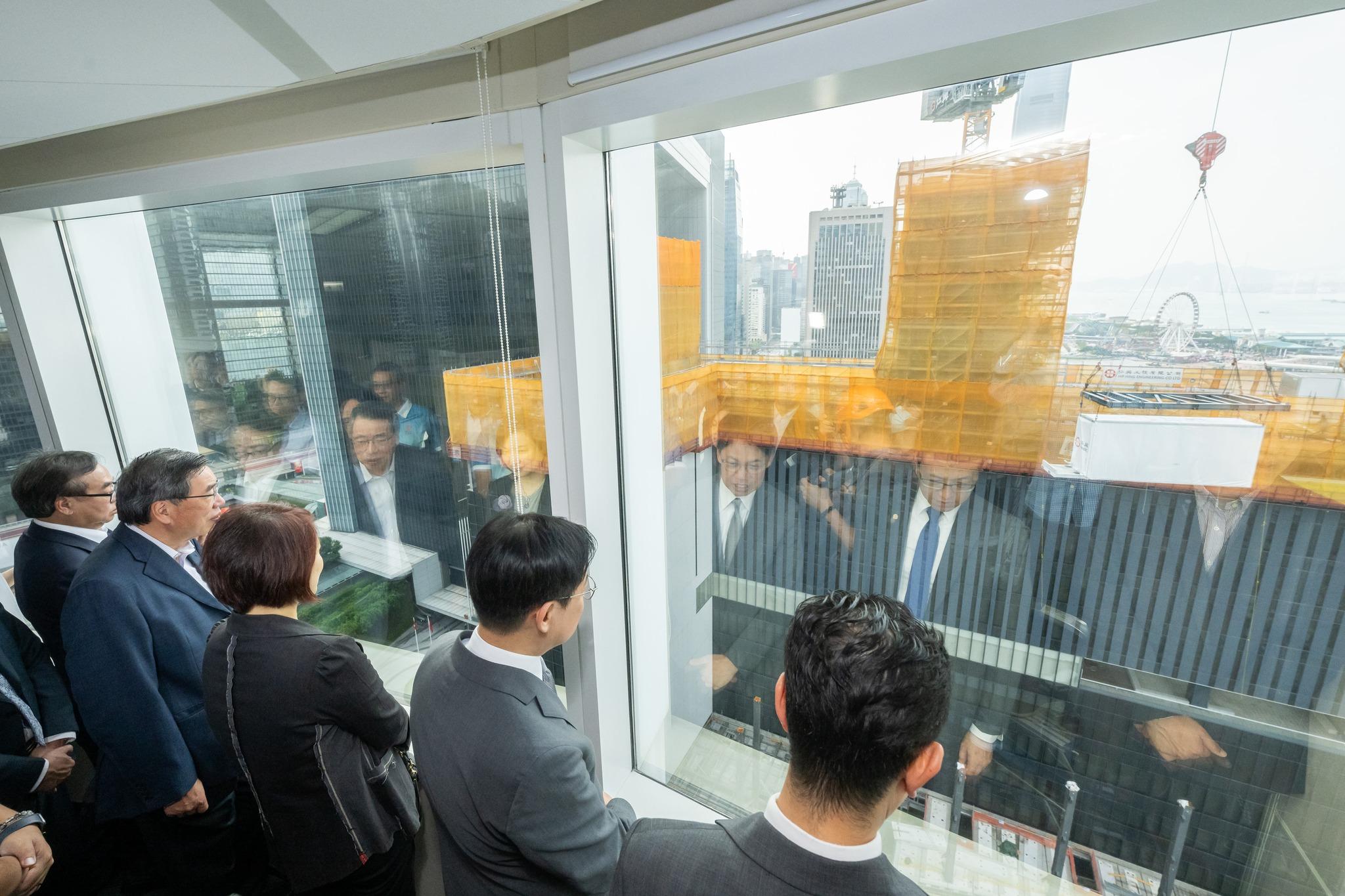 梁君彥:目標今年底前裝嵌新建議員樓層辦公室 令所有議員早日「同一屋簷下」