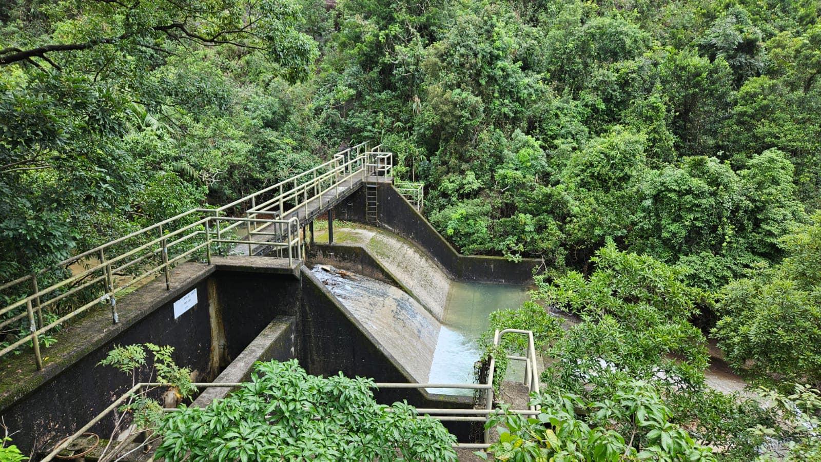 民間搜救隊昨日繼續在花心坑附近搜索。(郊野義務搜索隊CVST@fb圖)