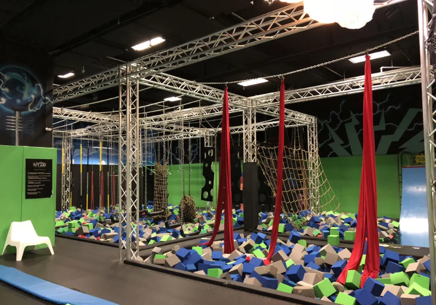 港島最大型室內彈床樂園 Ryze Hong Kong