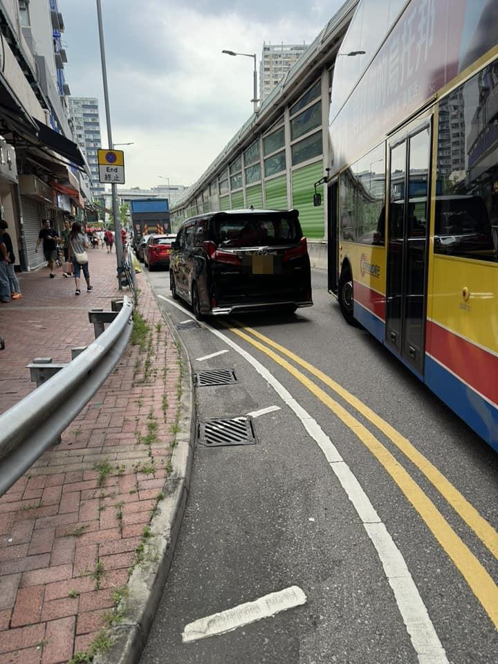 網上熱話|座駕泊雙黃線照被放上網 車主求網友删圖:老婆唔知我去搵女友