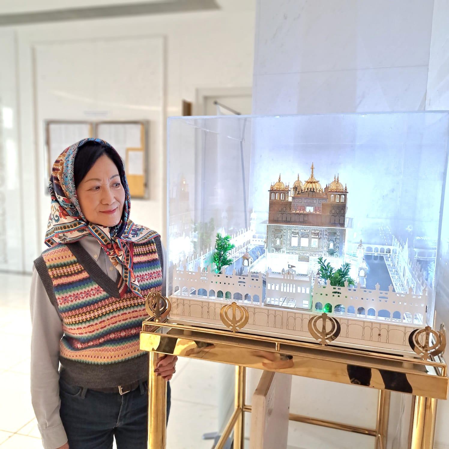 Ray Online|葉劉參加印度九夜節 大跳印度舞