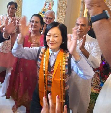 Ray Online|葉劉參加印度九夜節 大跳印度舞