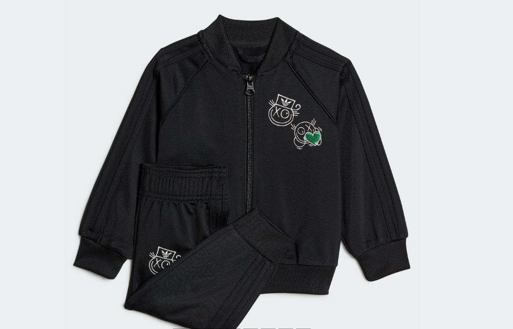 GRAPHIC COLLAB SST運動套裝|原價:HK$599 特價:HK$359 最高額外折扣後:HK$162