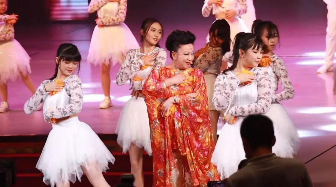 薛家燕都曾跳過開花舞(sitkayinhk IG 影片截圖)