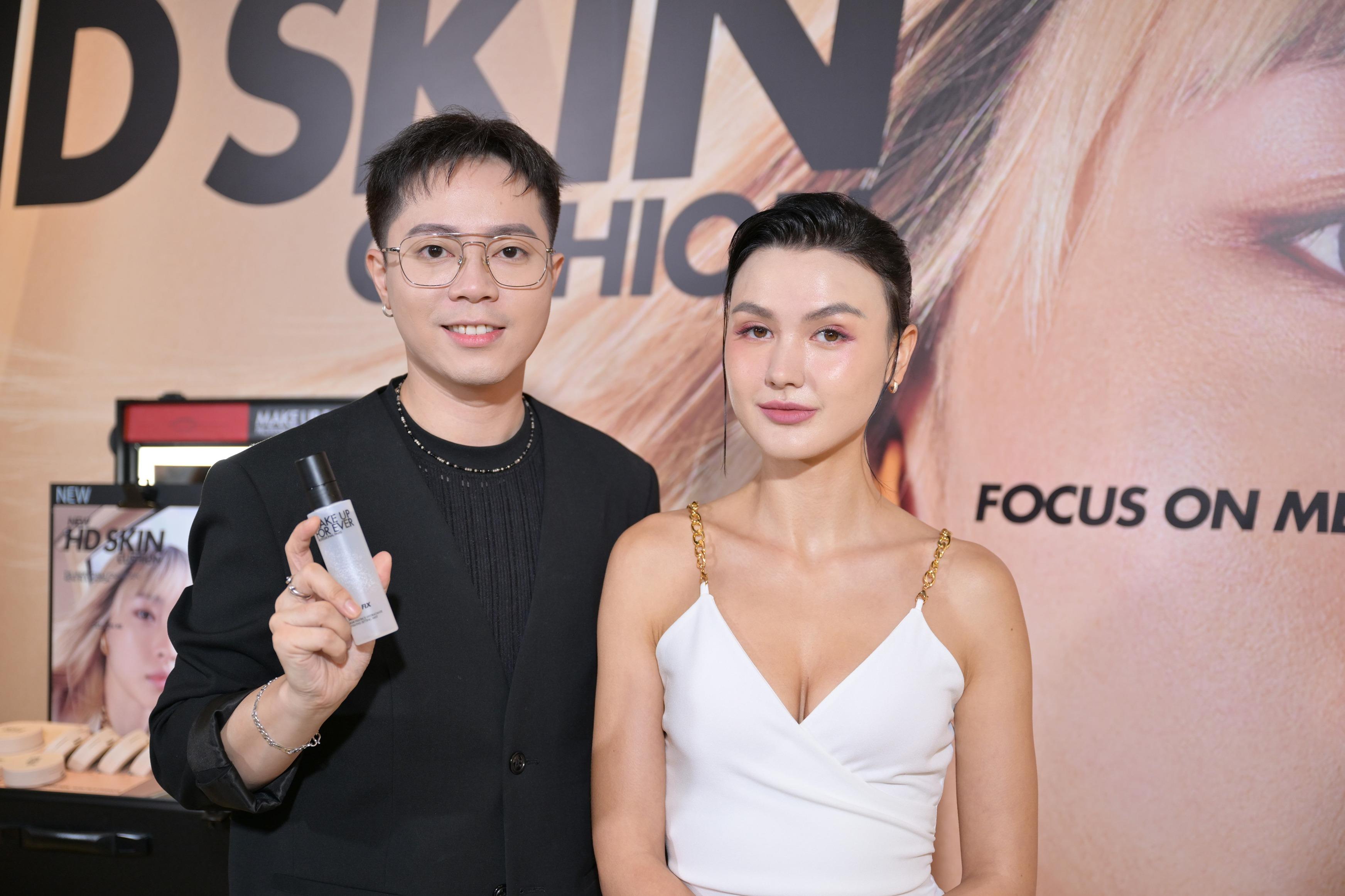 STEP 5:Rex推介以MIST & FIX定妝,令妝容更貼服,更可以令粉底保持色度,同時為肌膚保濕。