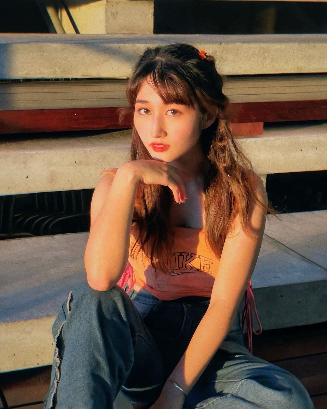 曹銦玲Natalie因hands up被網民大讚(曹銦玲IG)