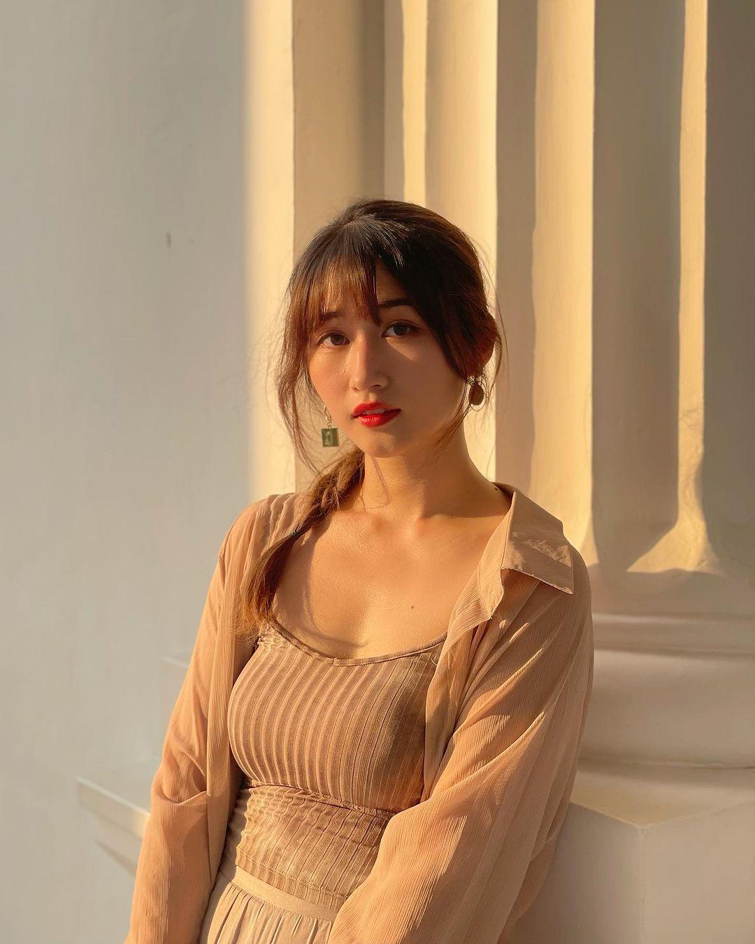 曹銦玲Natalie因hands up被網民大讚(曹銦玲IG)