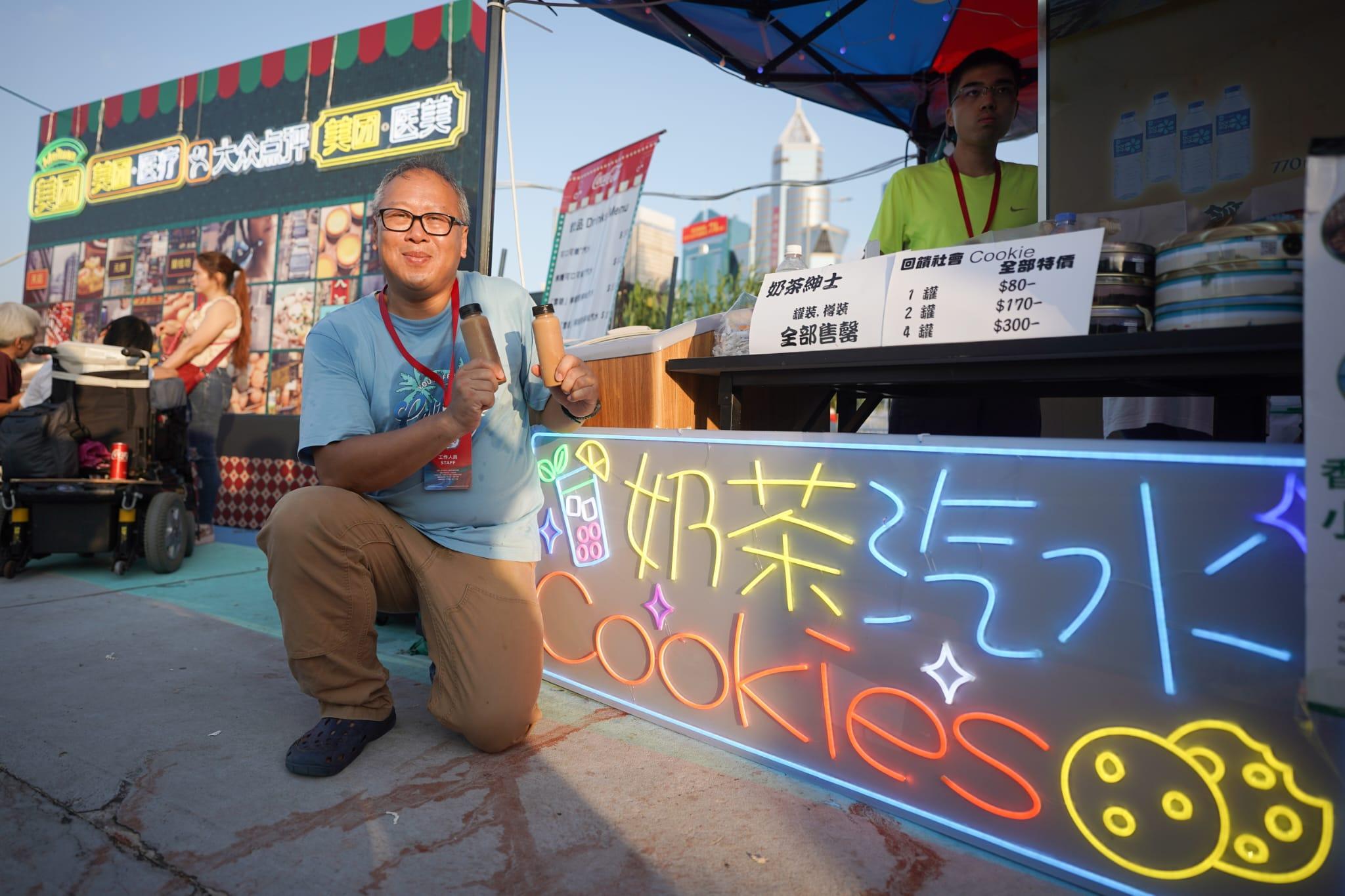 灣仔海濱市集吸引不少市民入場。(李睿哲攝)