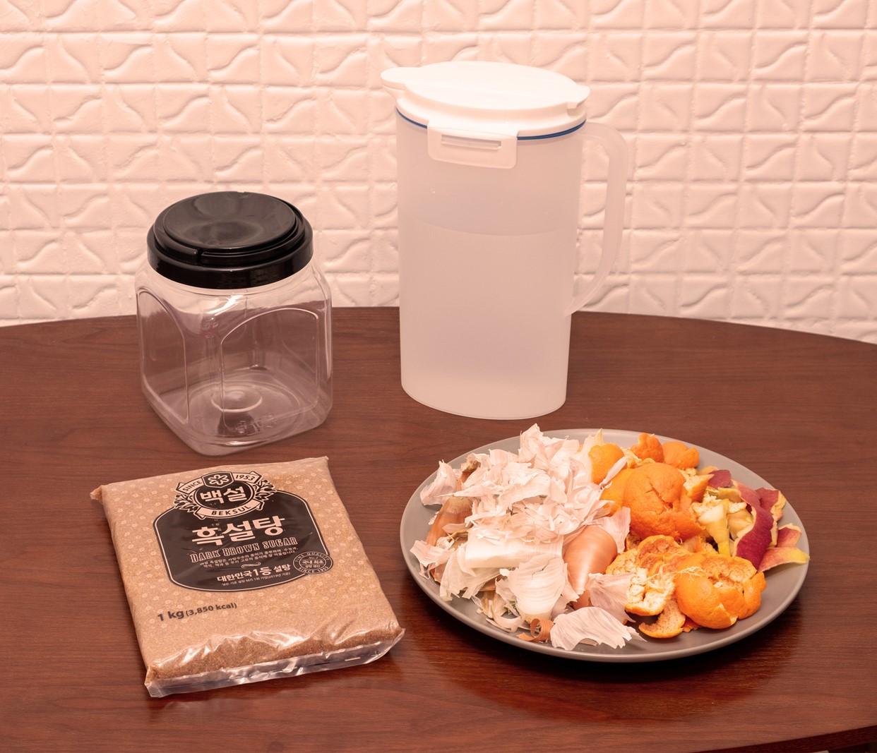 廚餘用途丨環保酵素材料果皮/菜渣、黑糖、水、寬口、有密封蓋的塑膠容器