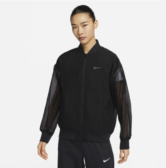 NIKE SPORTSWEAR ESSENTIALS女子梭織學院風外套|原價:HK$899 特價:HK$629
