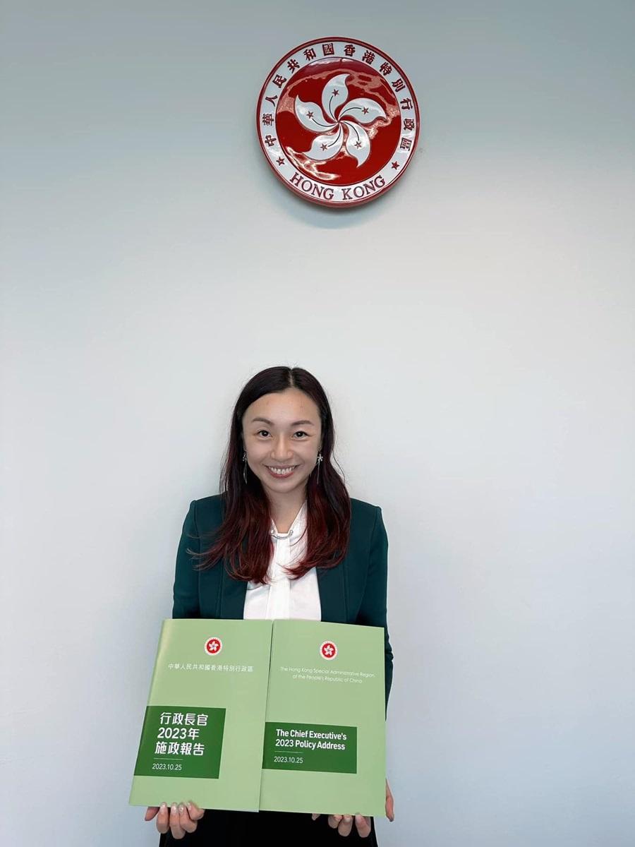 傅曉琳生日撞正《施政報告》。(傅曉琳FB)