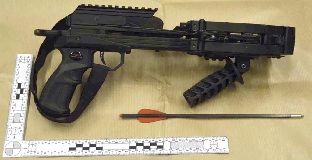 用作意圖刺殺英女皇的十字弓。(美聯社)