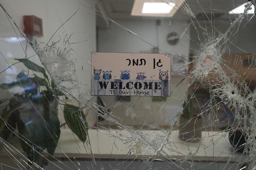 以巴衝突|貝里基布茲(Kibbutz Be'eri)受哈馬斯襲擊後淪為地獄。(互聯網、美聯社)