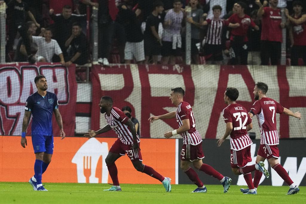 韋斯咸作客1:2不敵奧林比亞高斯,跨季在歐洲賽事連續17場不敗的走勢告終。(美聯社)