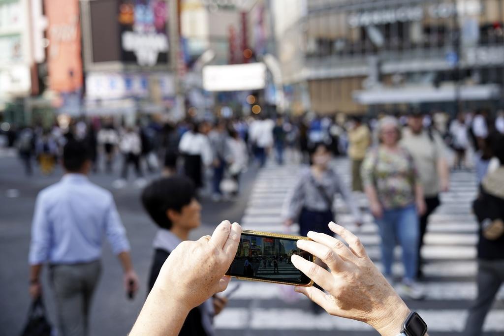 日本計劃修改逗留條件吸引外國人創業。(美聯社)