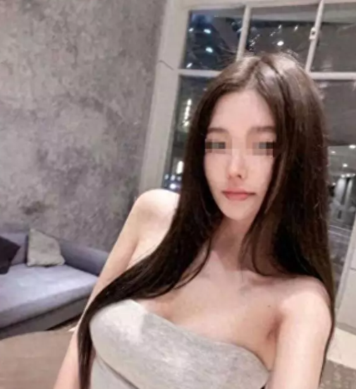 涉事女子在抖音有25萬粉絲。(影片截圖)