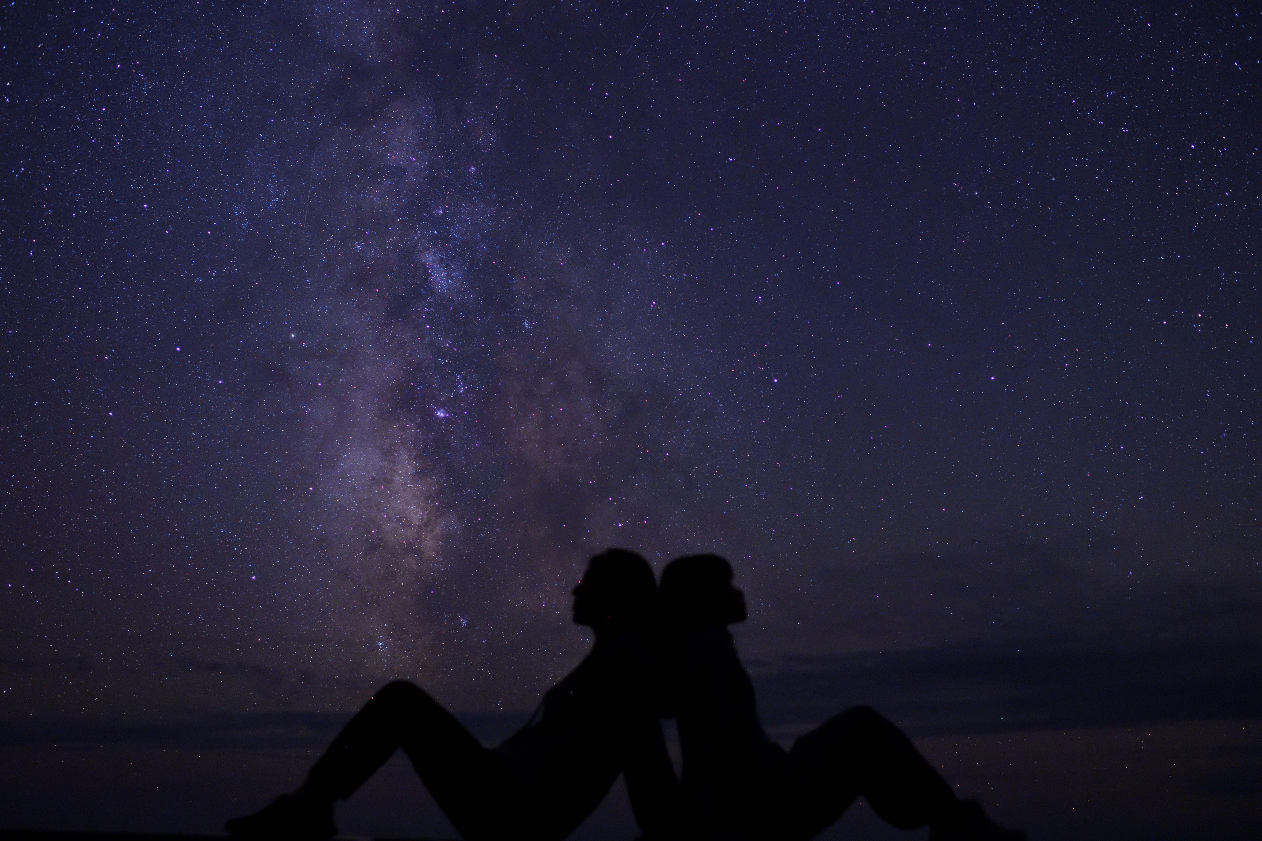 奧尻島光污染少,一入夜就可以看到超美的星空。