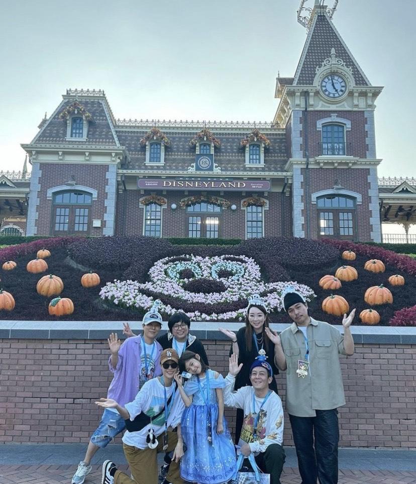 魔雪奇緣世界| 陳冠希帶6歲Alaia 現身迪士尼朝聖見Elsa