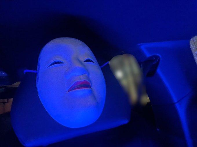 日本網友車上掛「恐怖面具」有效杜絕後車危險駕駛!(X@Ryoutan_Custom)