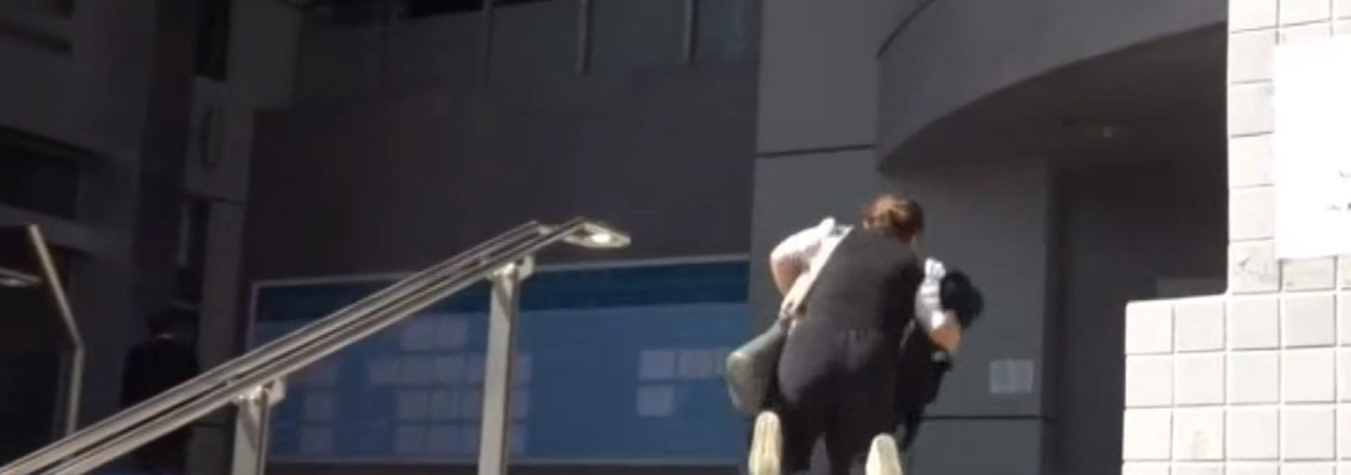 洪門夜宴|王詩雅稱避傳媒拍攝跌傷 押後明日續審