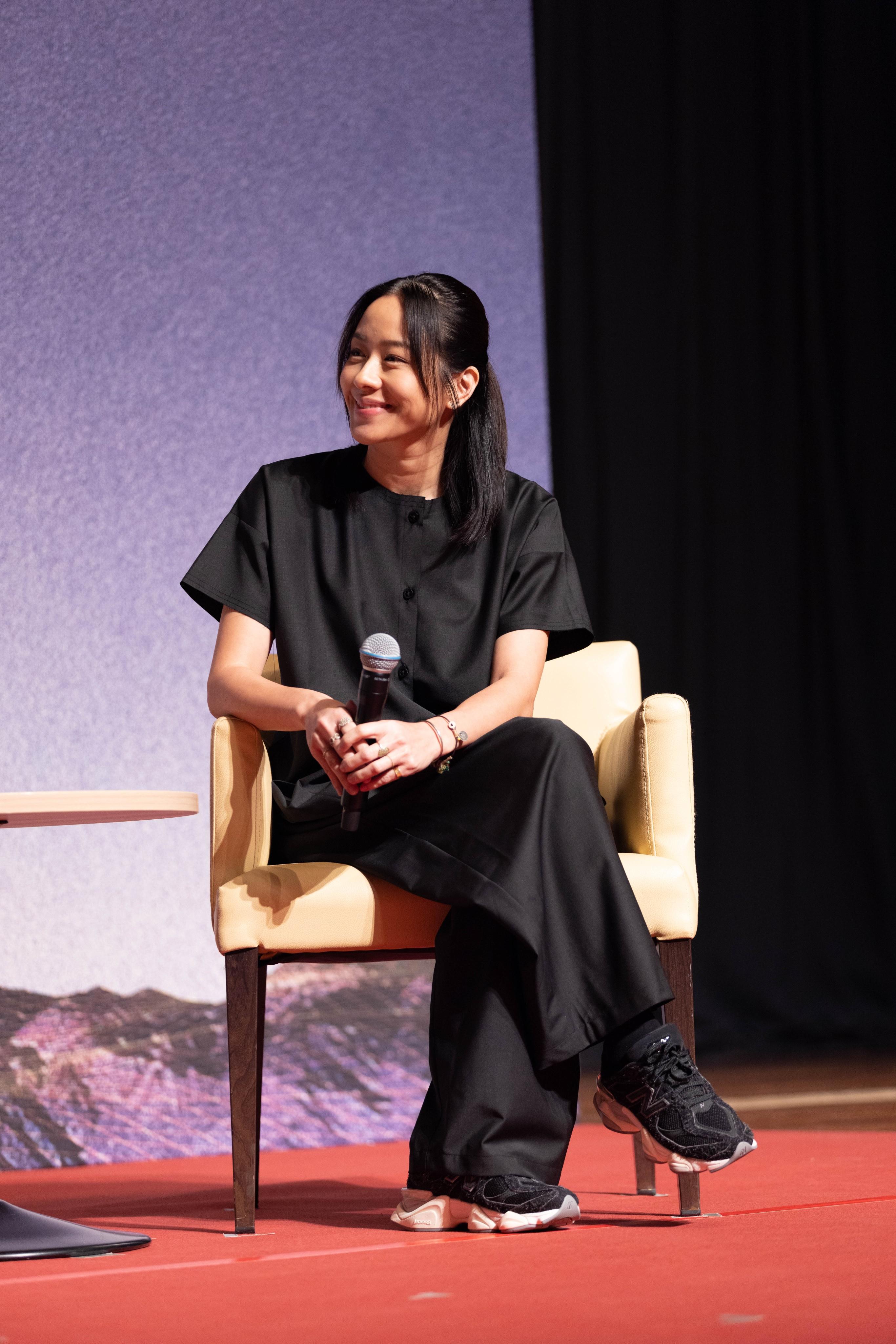 林嘉欣好奇宋康昊如何可以演出角色的真實感。