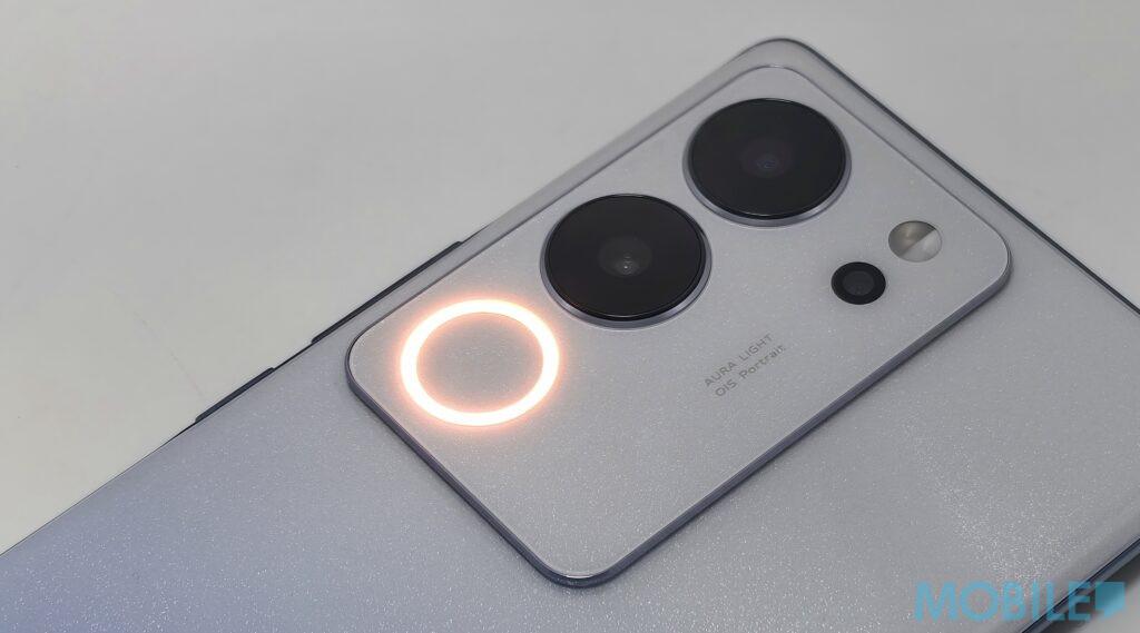 vivo V29 5G最大亮點是在後置鏡頭具備獨創的AI 智慧柔光環,柔光環直徑為15.6mm。(Mobile Magazine圖片)