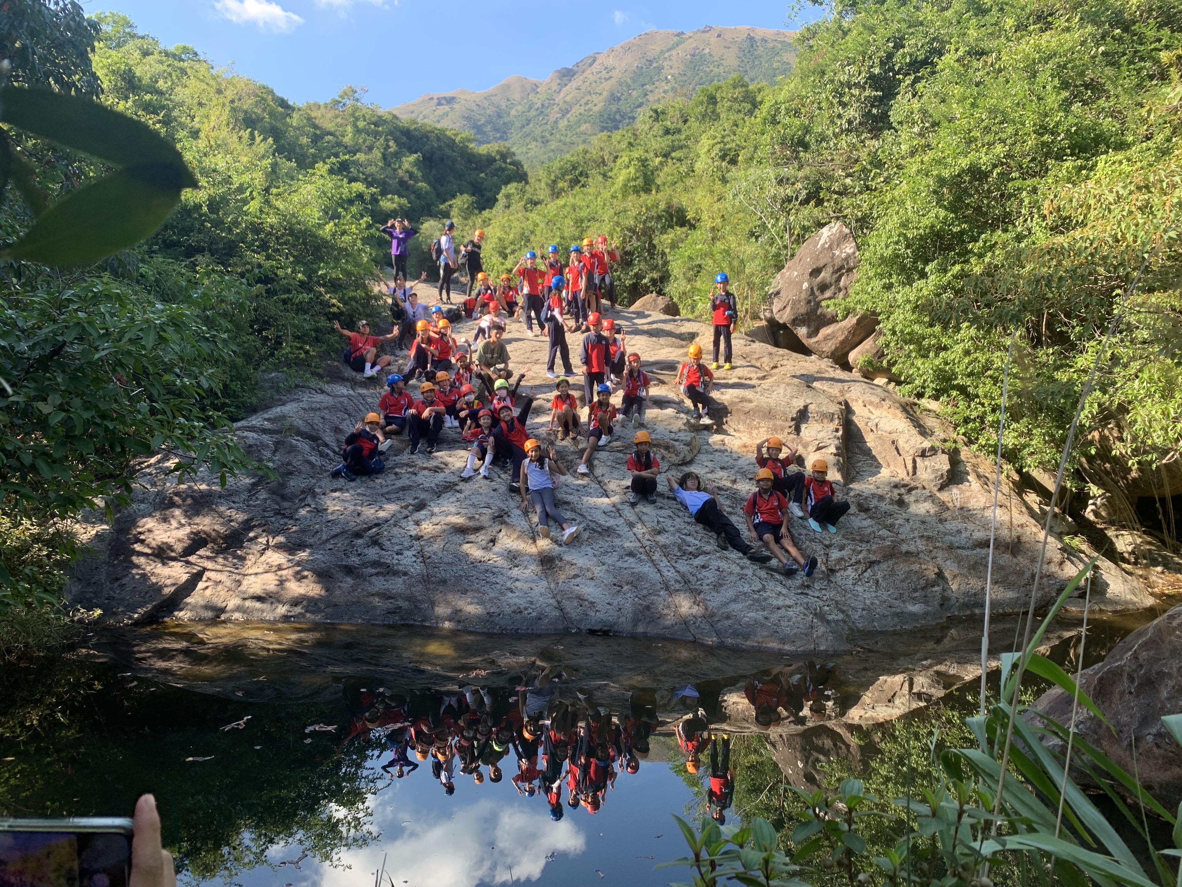 校方每年都會舉辦全方位學習活動,5、6年級學生就會參加3天2夜的宿營。