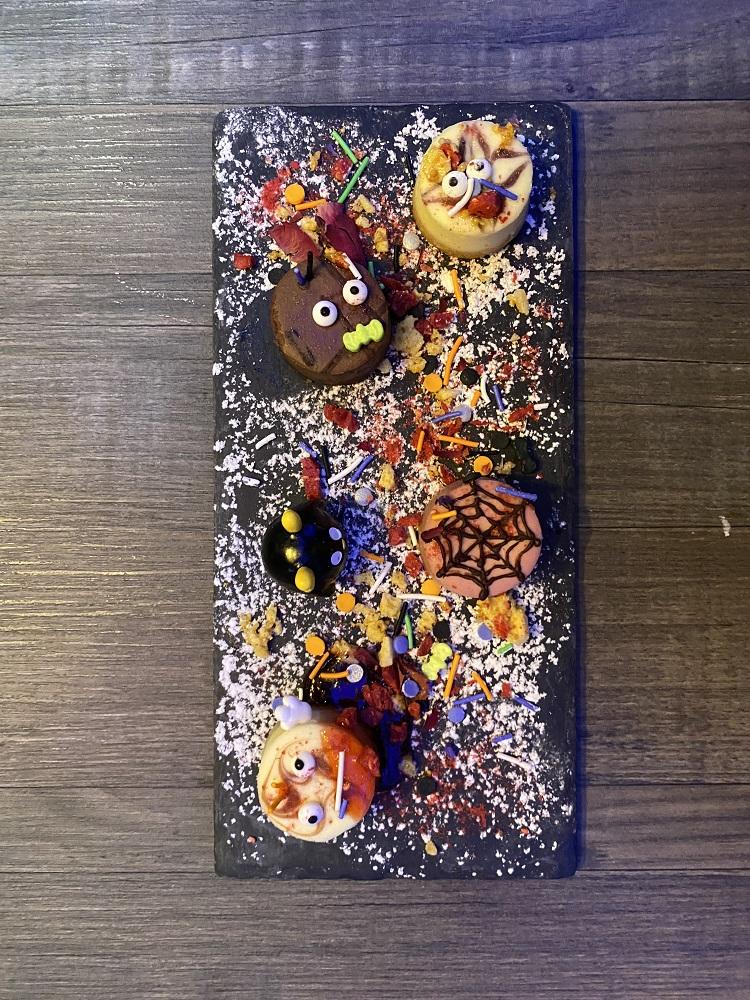 在這個鬼魅的節日季節,Smokehouse Bar & Grill為你準備了一系列令人毛骨悚然的美食饗宴。