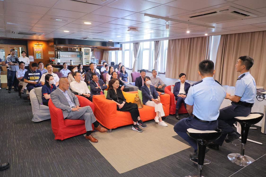 監警會到訪衝鋒隊 王沛詩:與市民難免有衝突會公平處理投訴