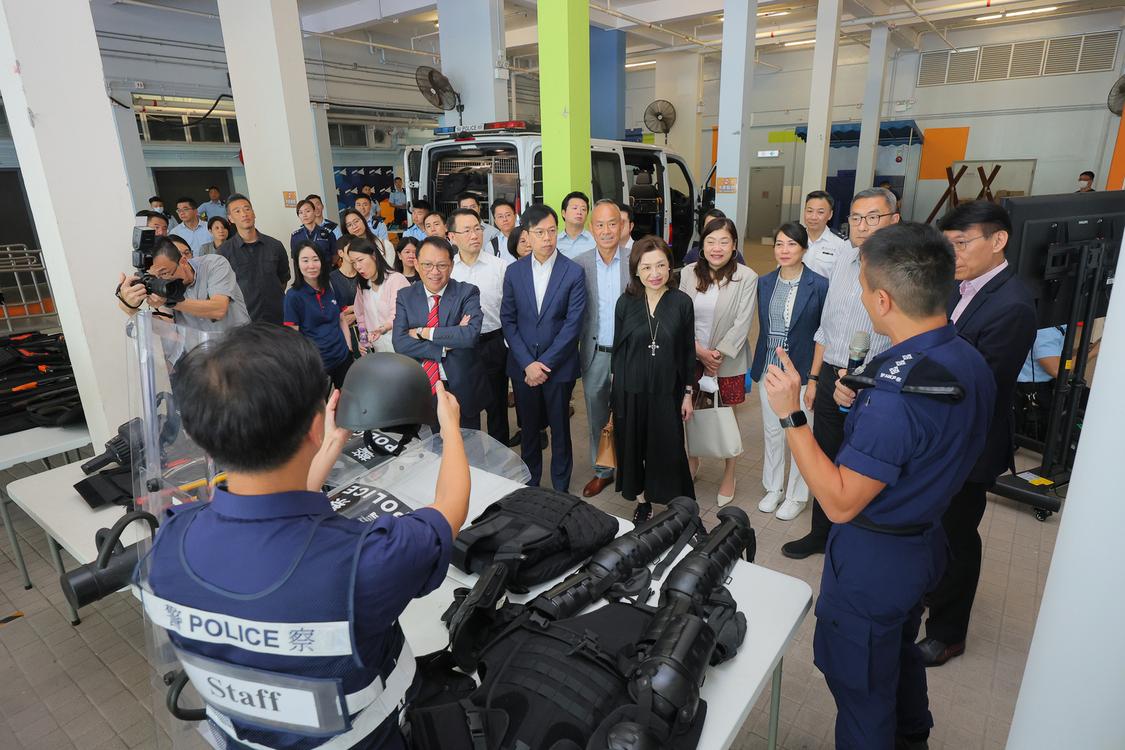 監警會到訪衝鋒隊 王沛詩:與市民難免有衝突會公平處理投訴