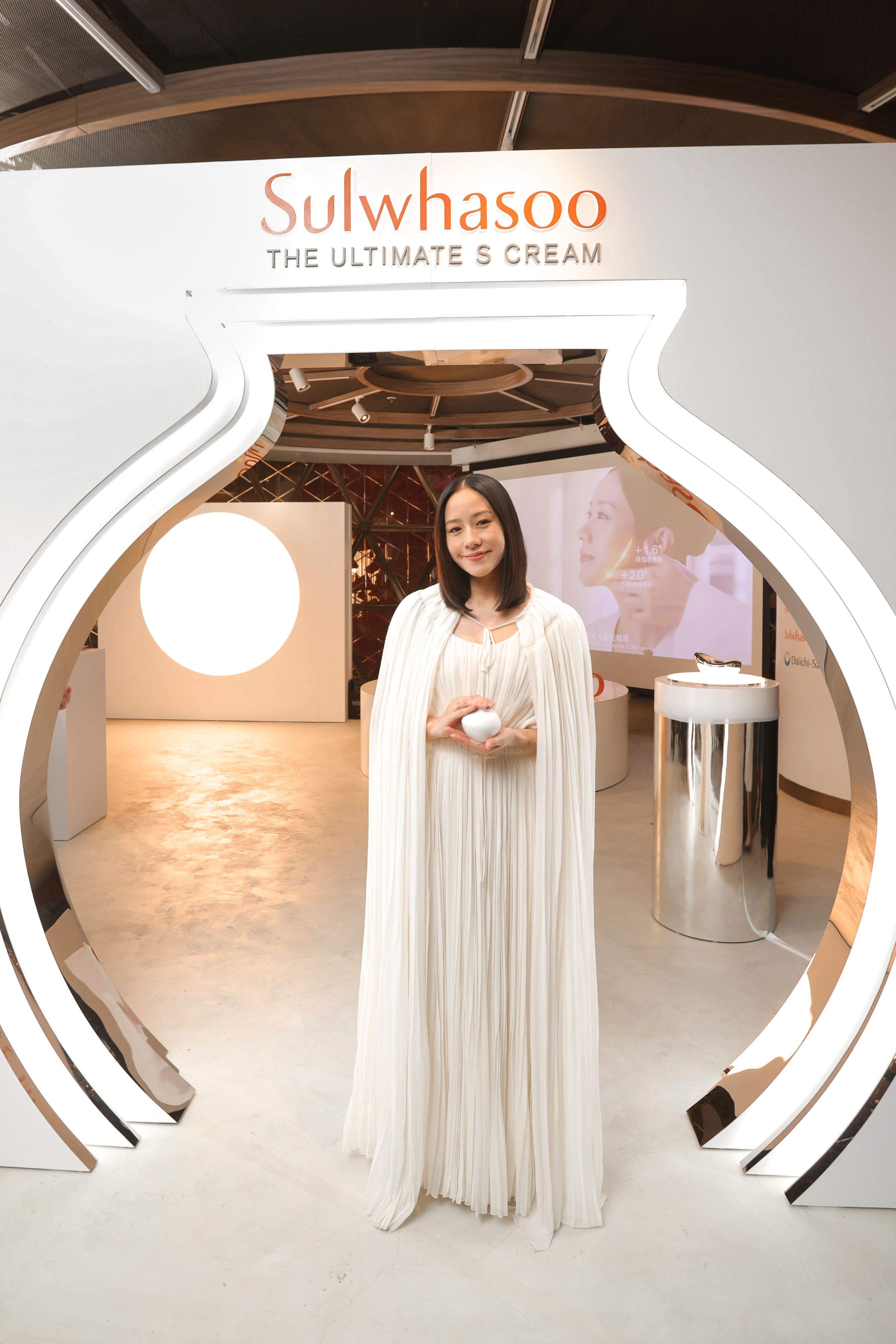 林嘉欣離婚後現身公開場合,並首度談及離婚心情。