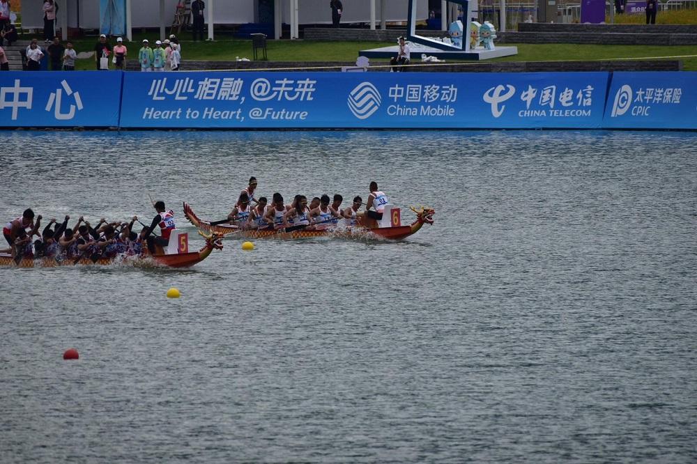 香港男子龍舟隊。(港協暨奧委會圖片)