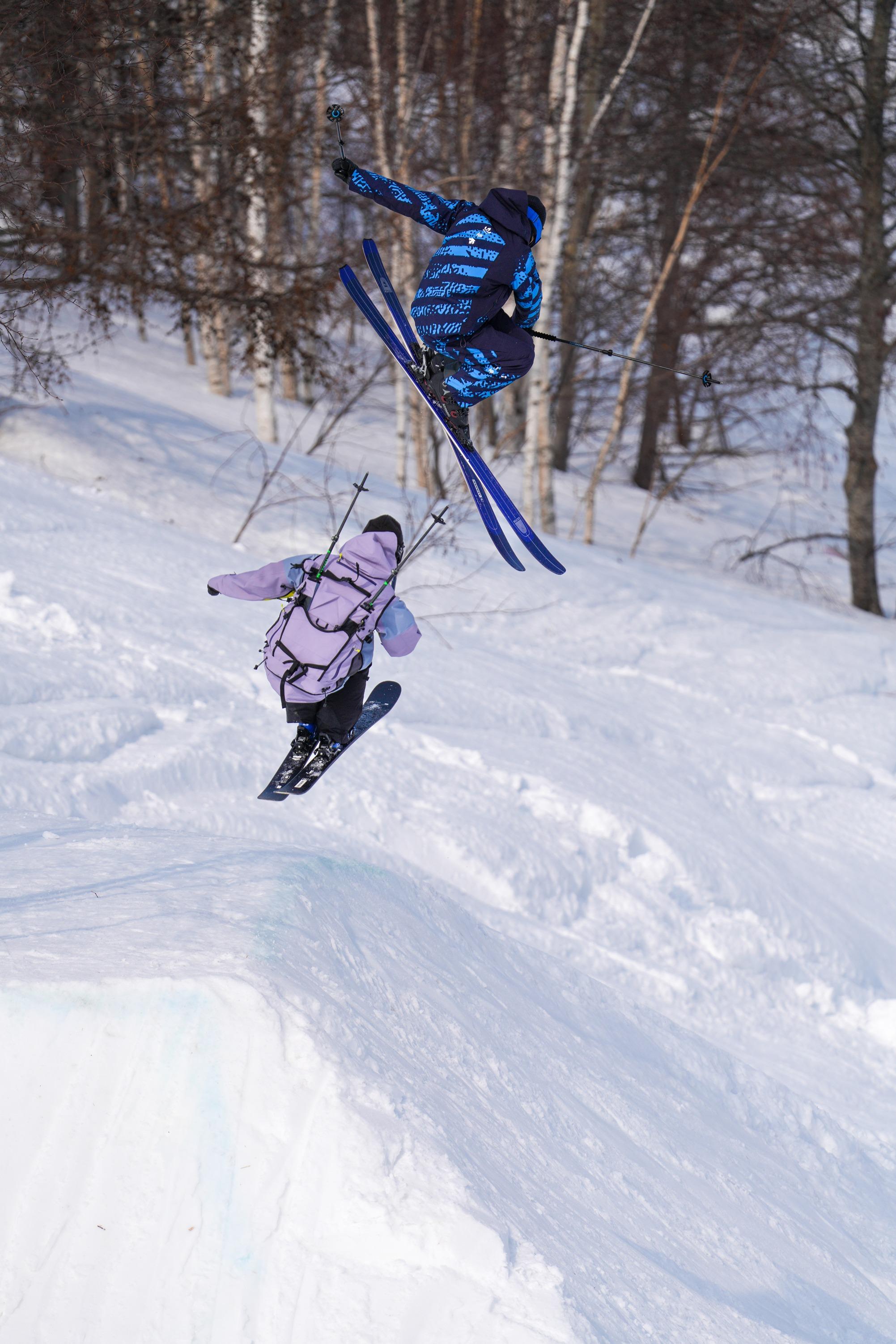 DESCENTE與著名潮流設計師KAZUKI KURAISHI合作新一季聯名滑雪系列。