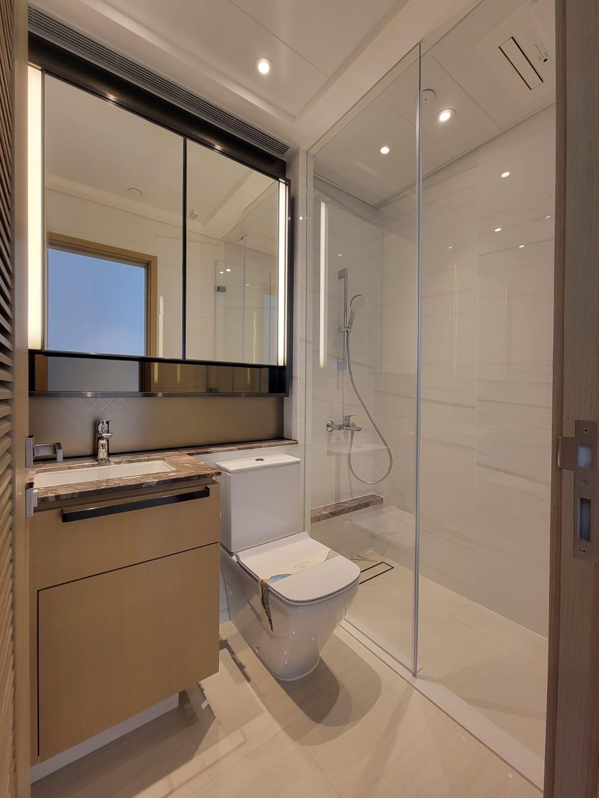 凱和山|第2座15樓E室為藍本搭建的無改動示範單位。(鍾式明攝)