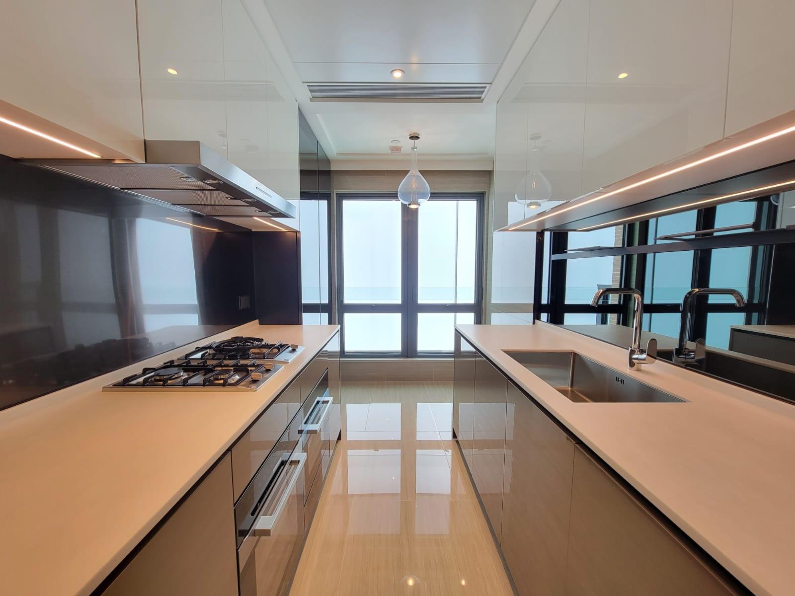 凱和山|第2座15樓E室為藍本搭建的無改動示範單位。(鍾式明攝)