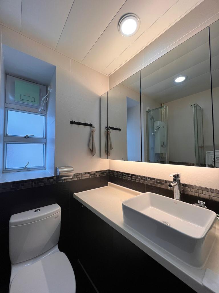 明廁浴室企理整潔。(代理提供)