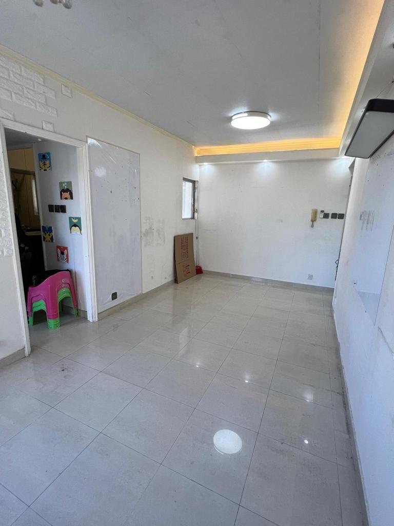 長方形大廳易於擺位,實用性高。(代理提供)