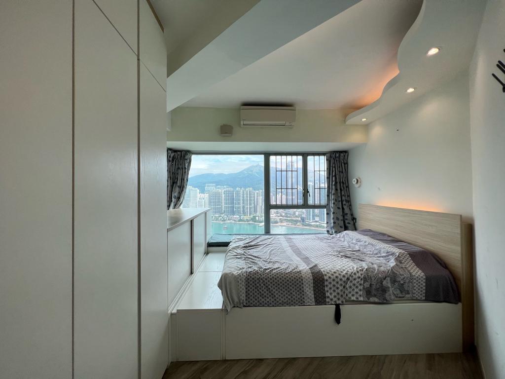 主人套房亦享有海景,並附有新淨地台及大衣櫃。(代理提供)