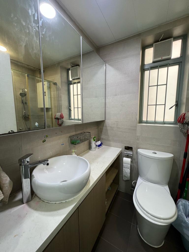 單位設有兩個浴室。(代理提供)