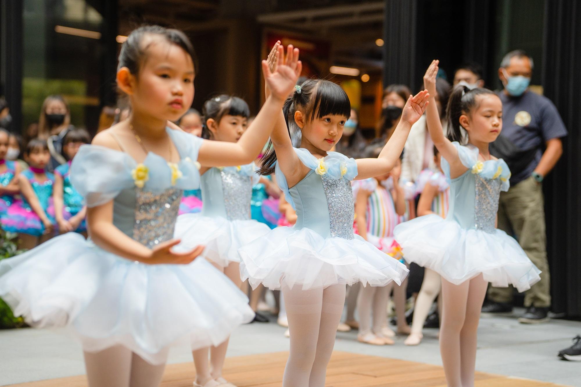 萬聖節兒童舞蹈表演